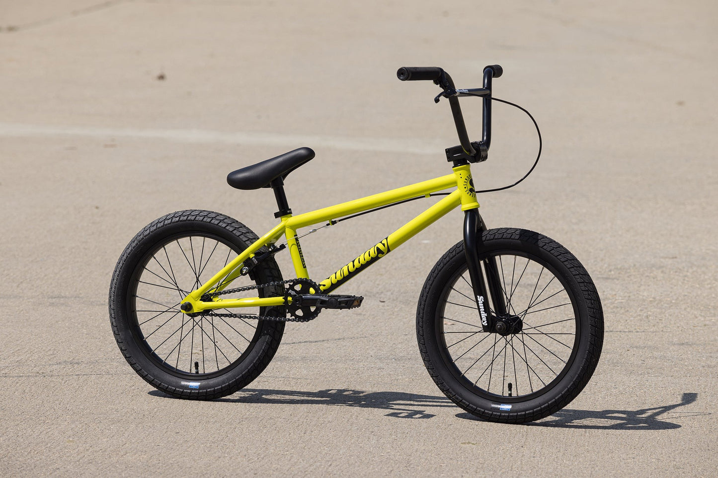SUNDAY - 2025 PRIMER 18" GLOSS BRIGHT YELLOW