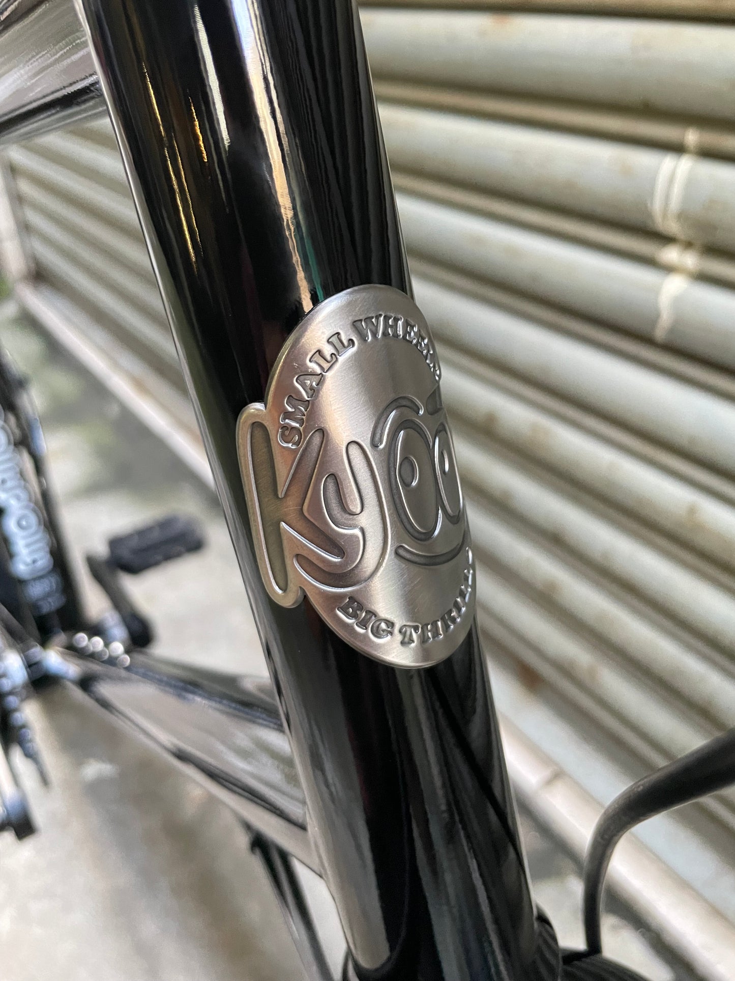 KYOOT - ROLLY POLLY COMPLETE BIKE GLOSS BLACK