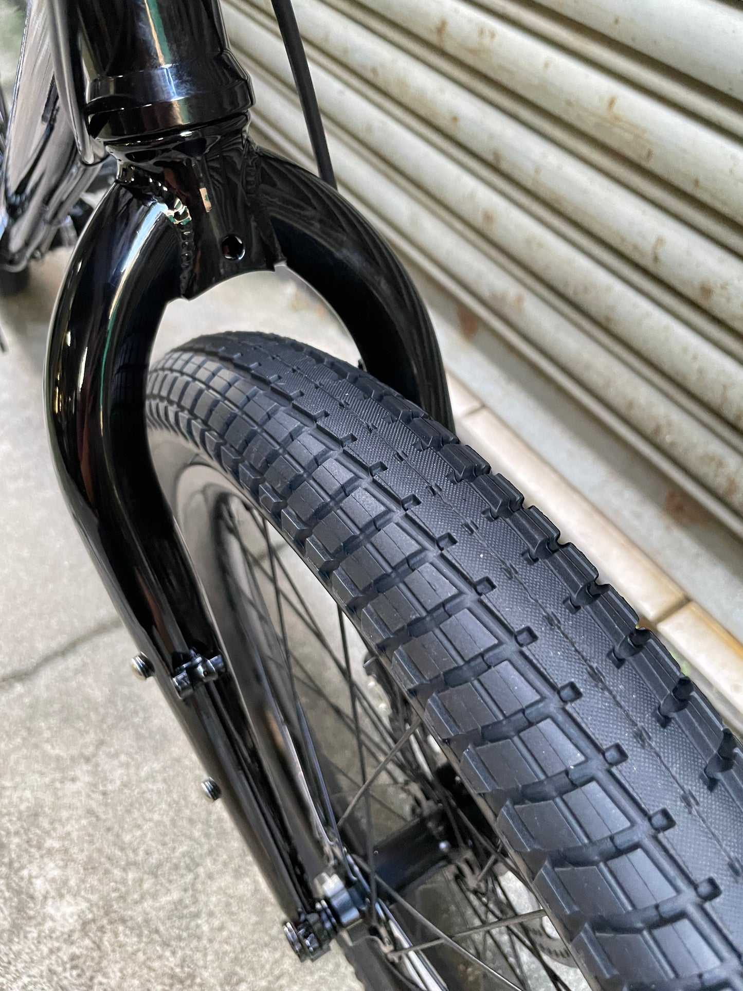 KYOOT - ROLLY POLLY COMPLETE BIKE GLOSS BLACK