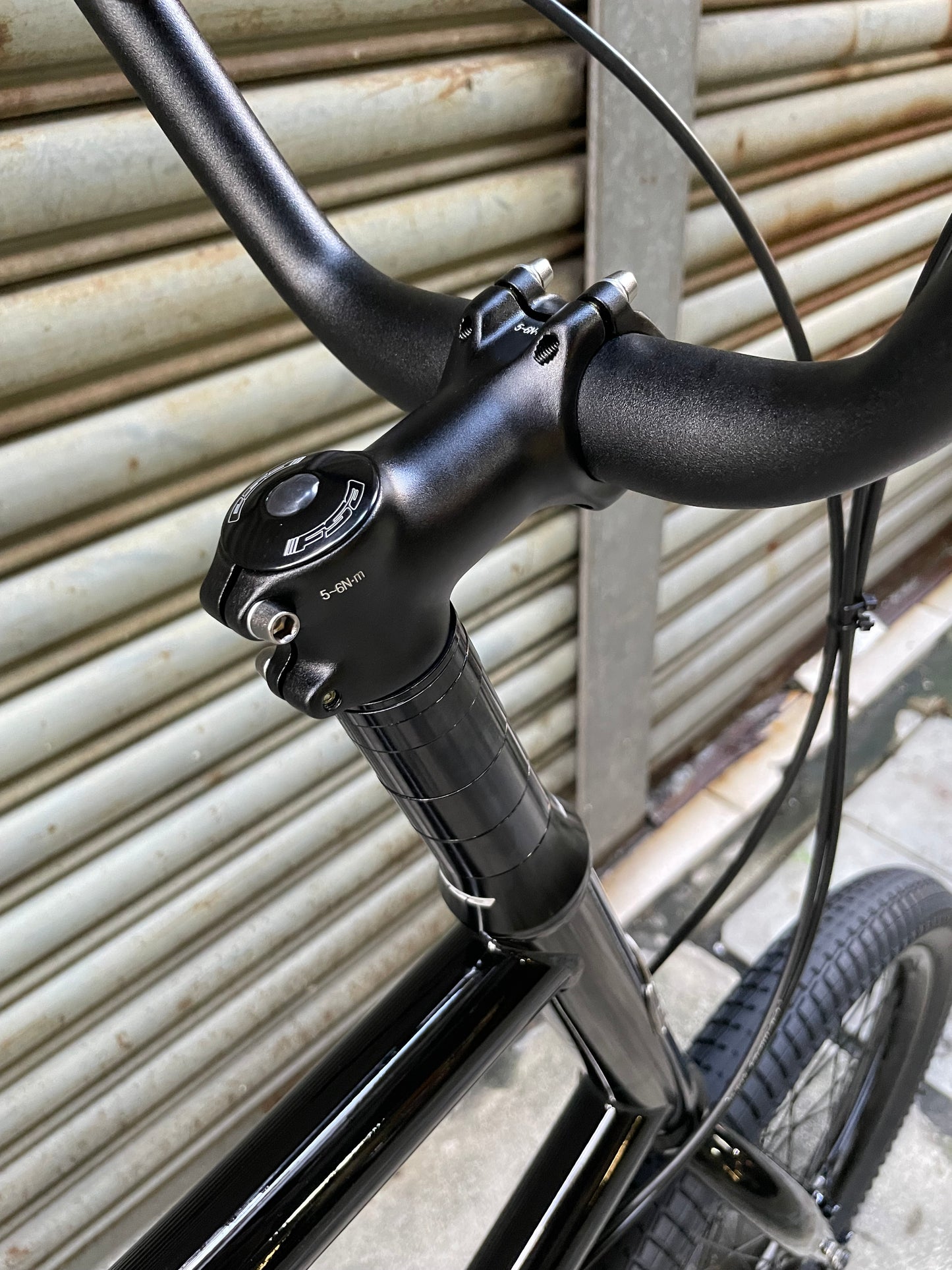 KYOOT - ROLLY POLLY COMPLETE BIKE GLOSS BLACK