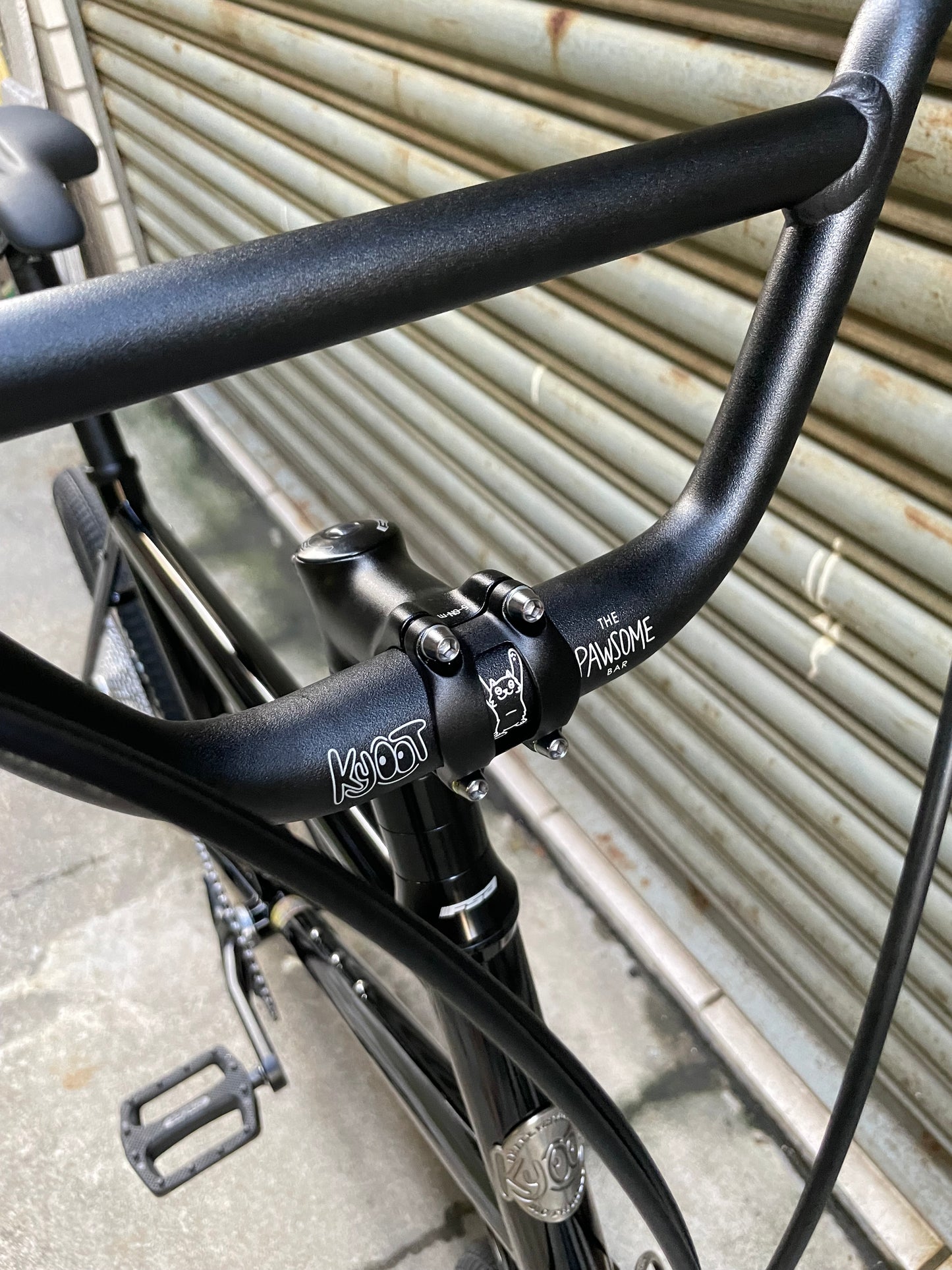 KYOOT - ROLLY POLLY COMPLETE BIKE GLOSS BLACK