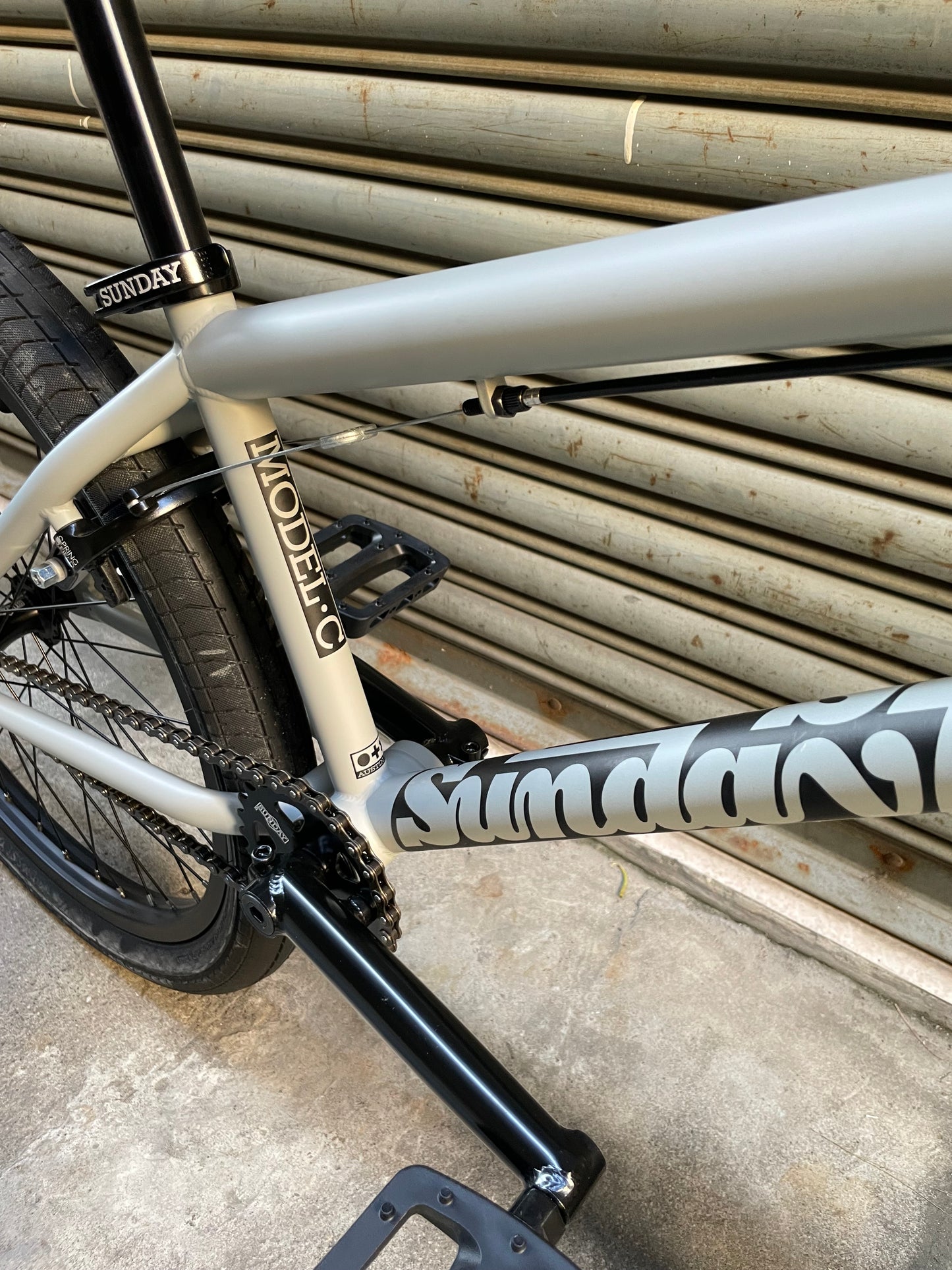 SUNDAY - 2025 MODEL C 24" BMX MATTE BATTLESHIP