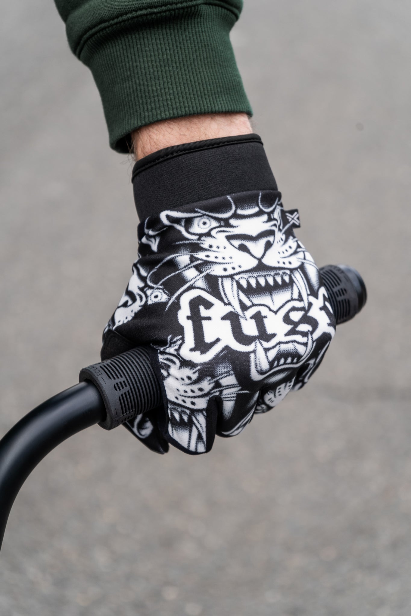 FUSE - ALPHA JAGUAR GLOVES