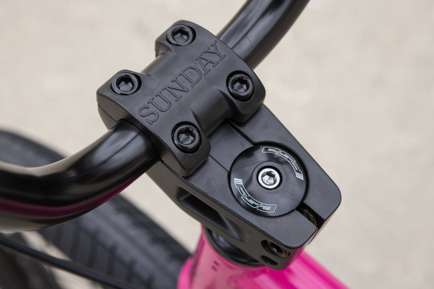 SUNDAY - 2025 PRIMER 20.5" SURF PINK