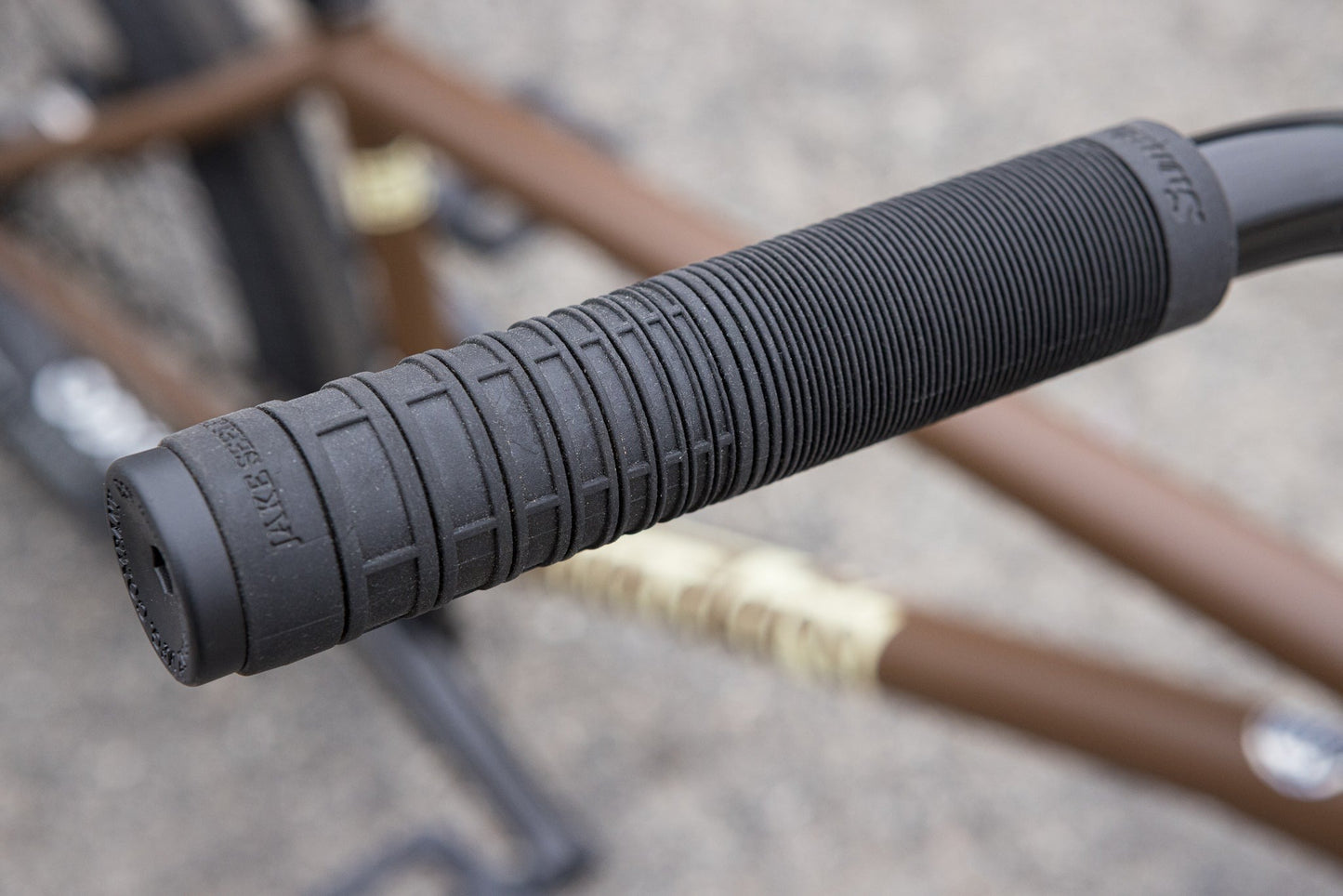 SUNDAY - 2025 EX 20.75" BMX MATTE BROWN JULIAN ARTEAGA 簽名款