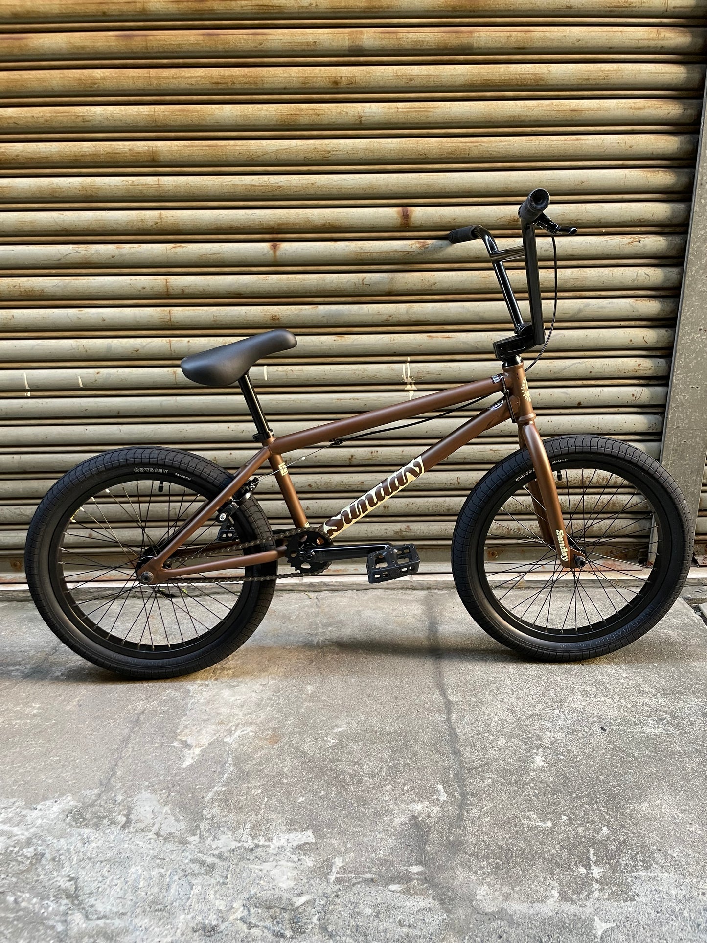 SUNDAY - 2025 EX 20.75" BMX MATTE BROWN JULIAN ARTEAGA 簽名款