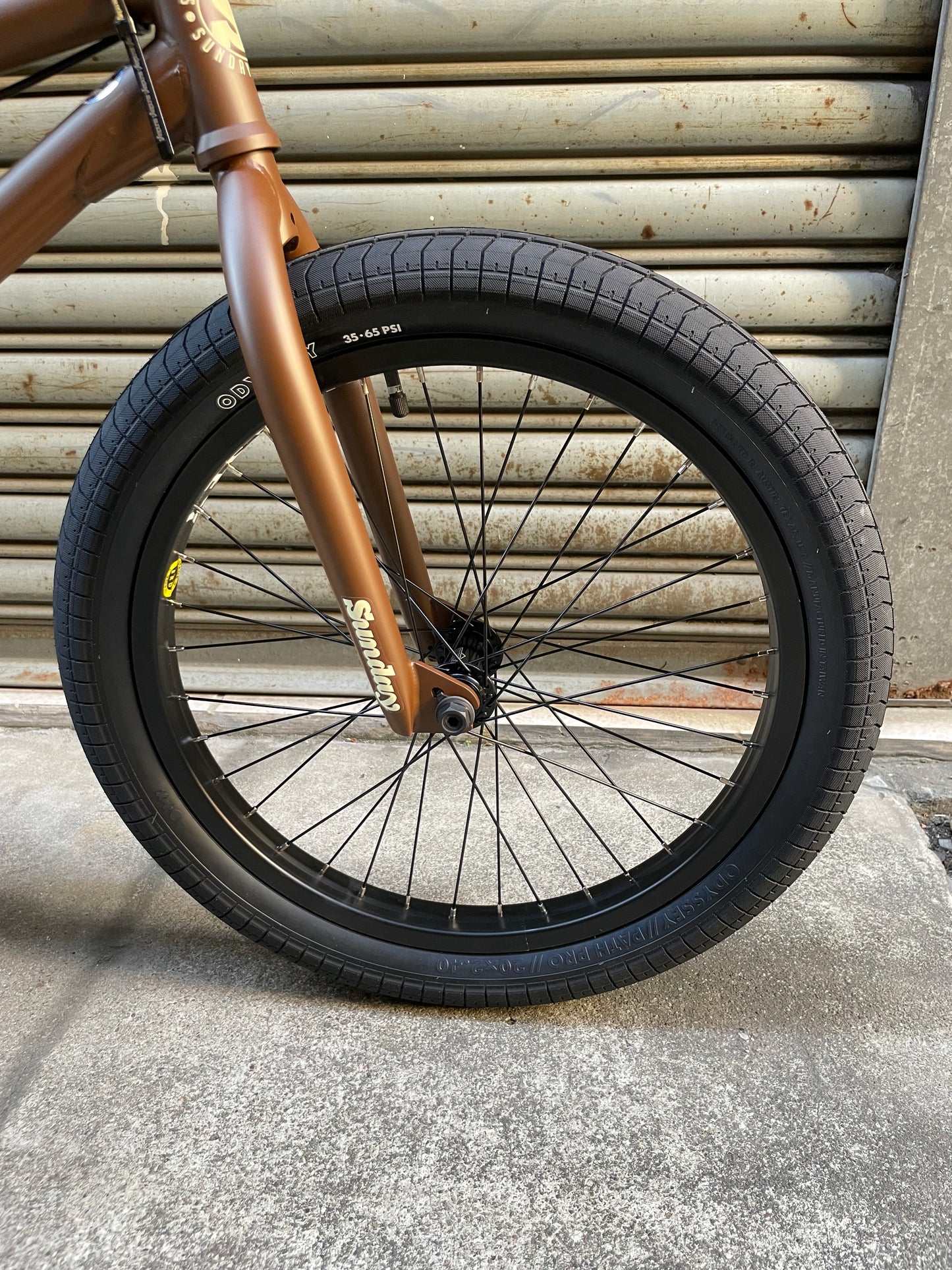 SUNDAY - 2025 EX 20.75" BMX MATTE BROWN JULIAN ARTEAGA 簽名款