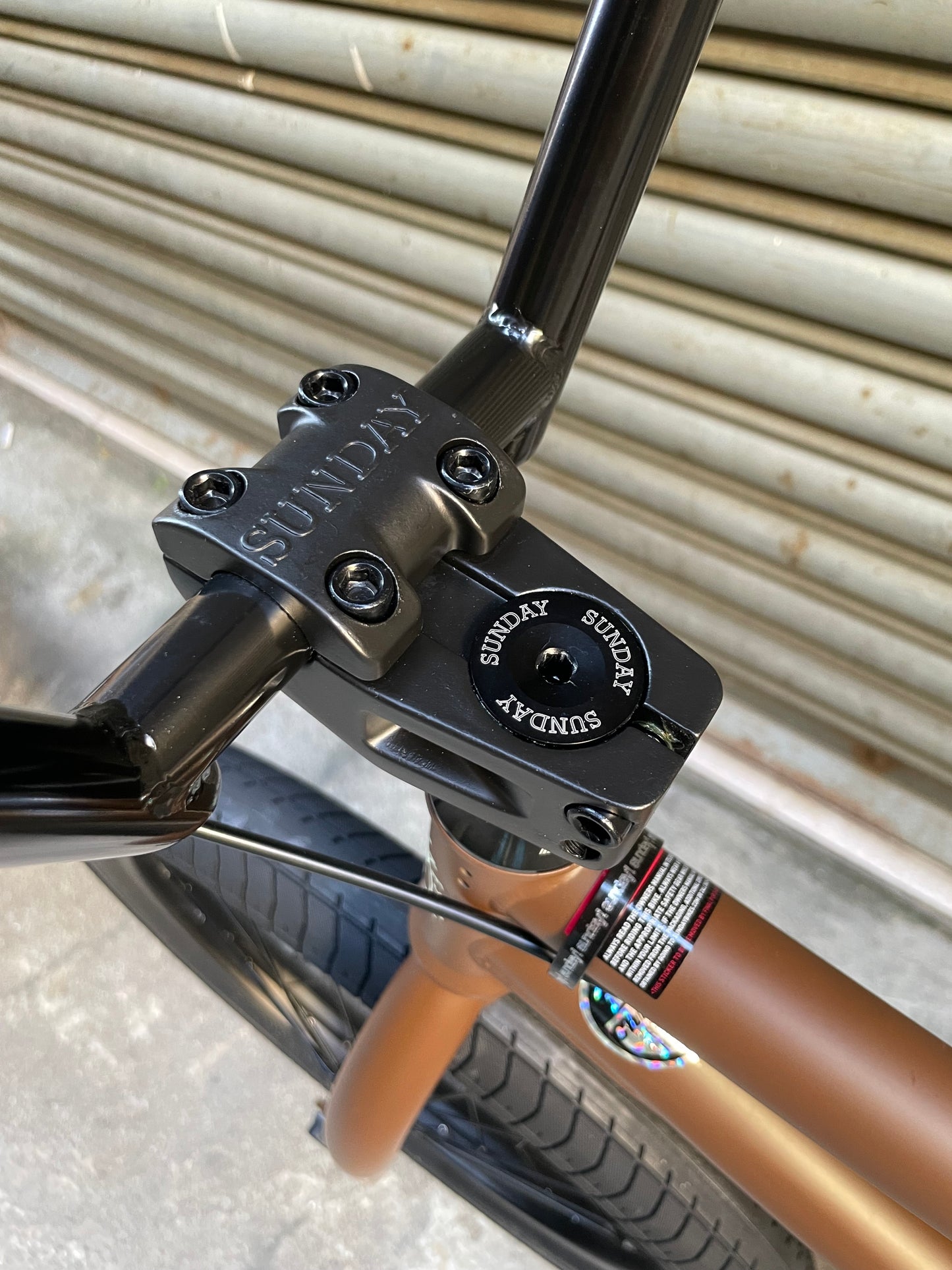SUNDAY - 2025 EX 20.75" BMX MATTE BROWN JULIAN ARTEAGA 簽名款