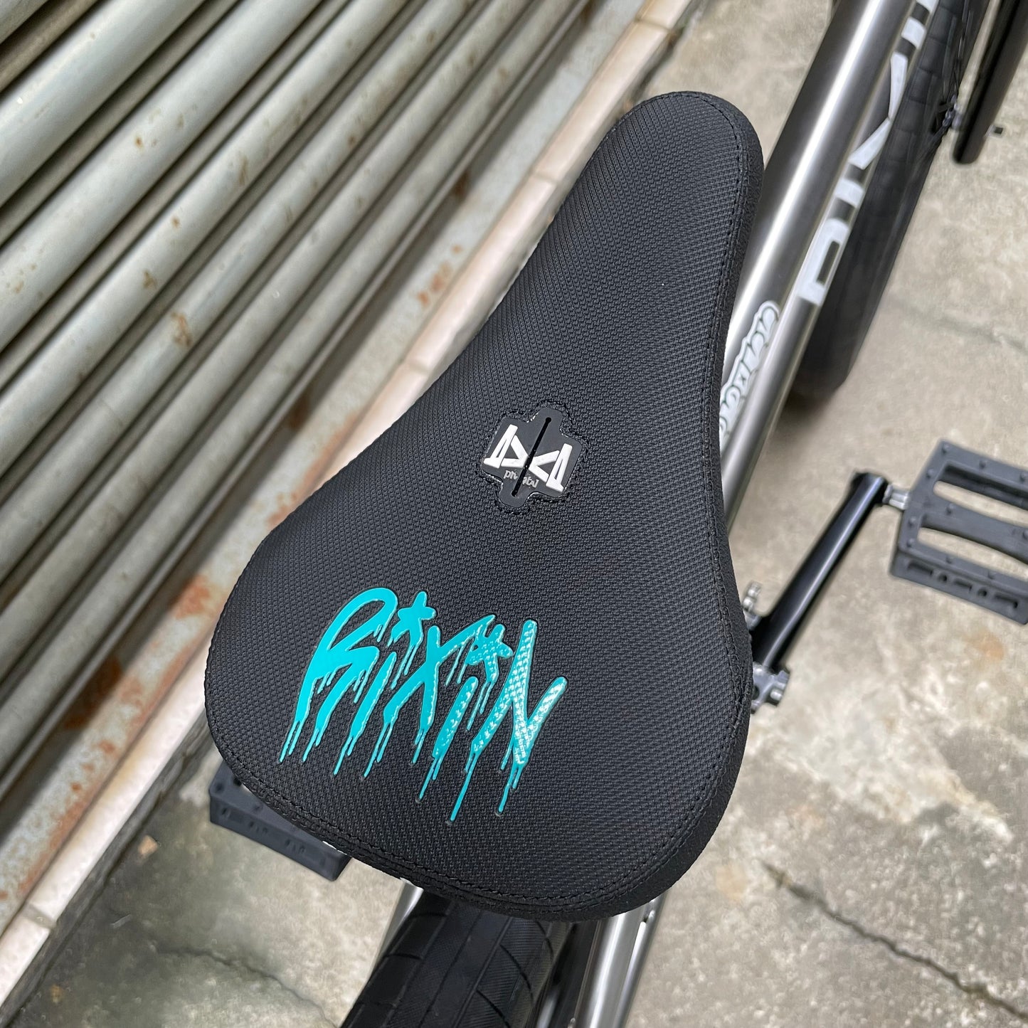 RIXIN BIKES - EXPRESS XL 21" RAW