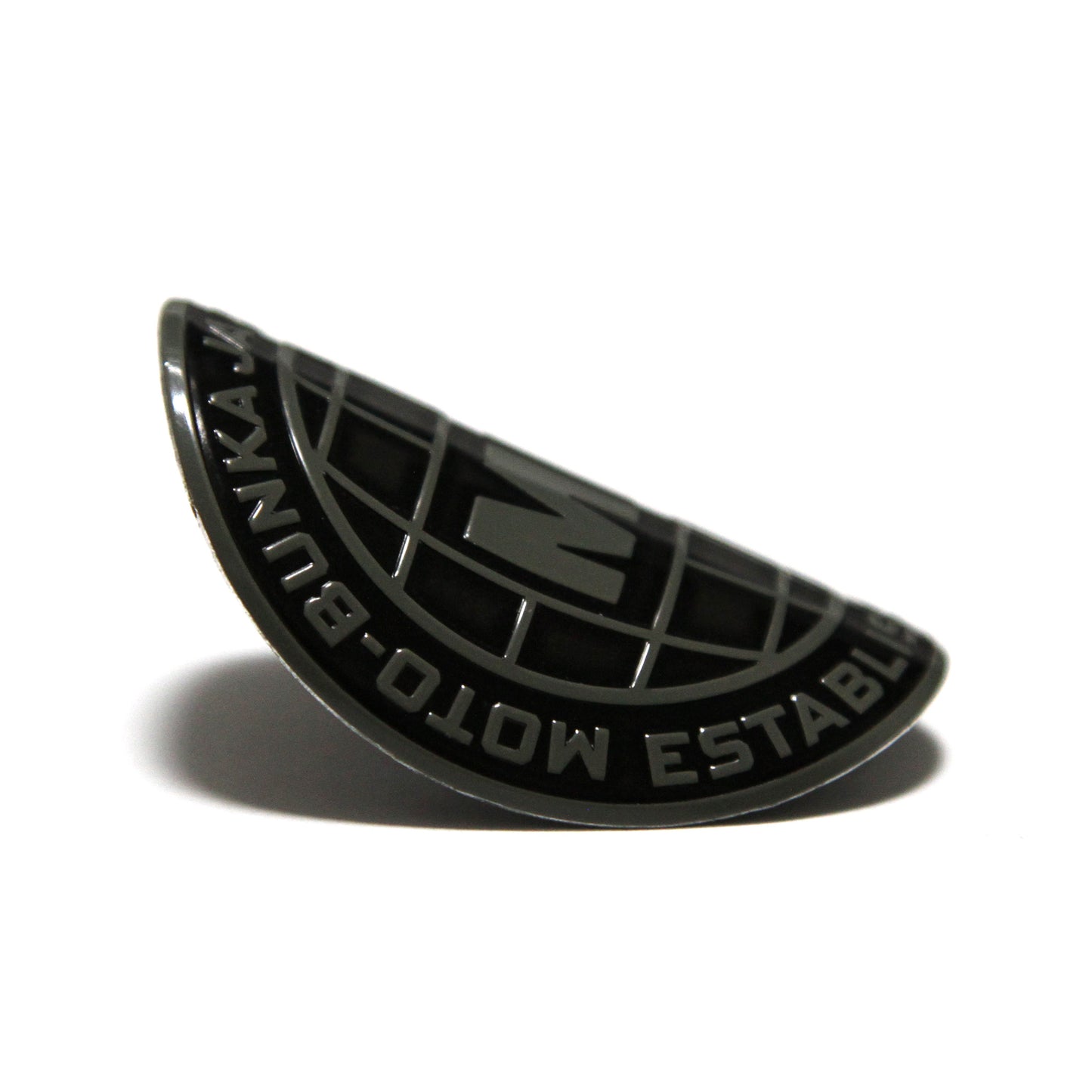 MOTO-BUNKA - GLOBE HEAD BADGE GREY