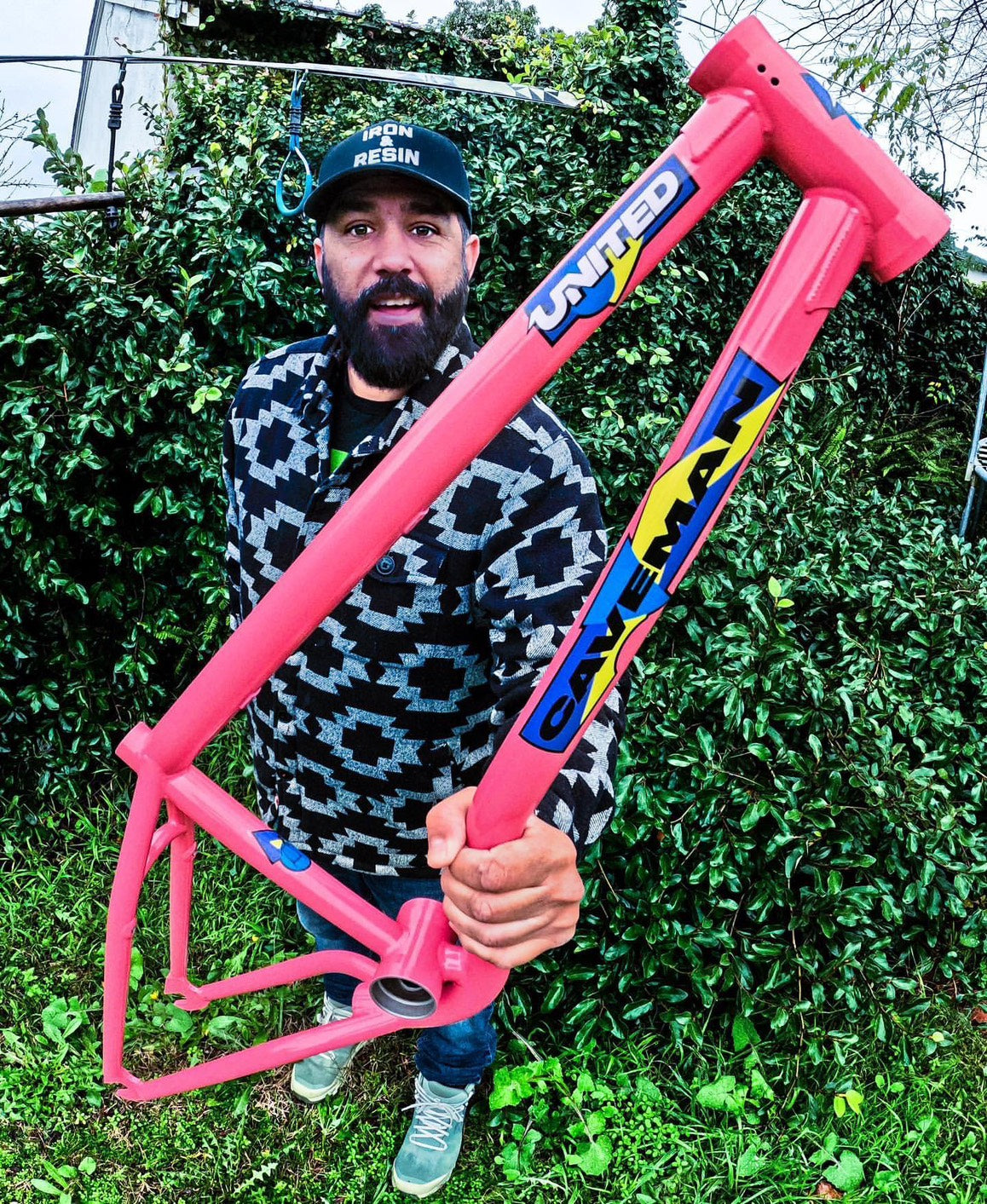 UNITED - CAVEMAN V2 FRAME GLOSS PINK 20.8"